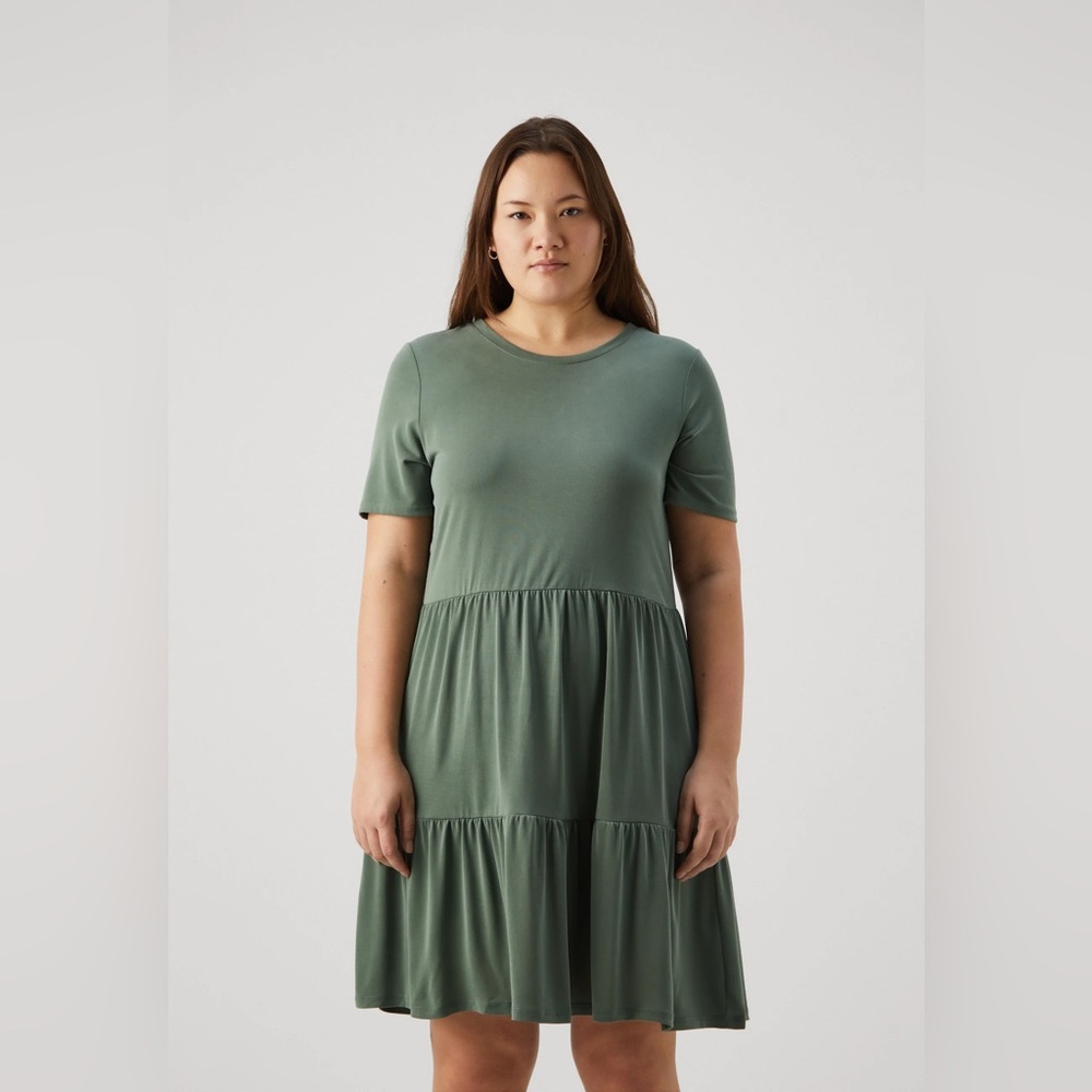 Vero Moda Olive Green Short Sleeve Tiered Dress